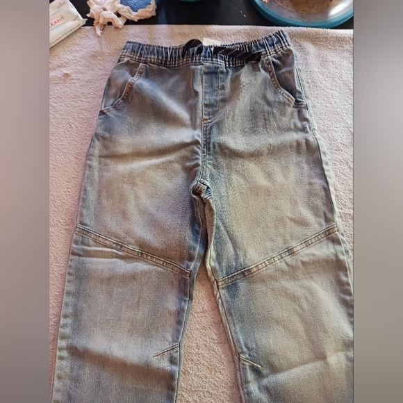 **BIG BUNDLE of 8** Boy's sizes 10 & 12 Jeans & Tops various brands - Picture 13 of 16